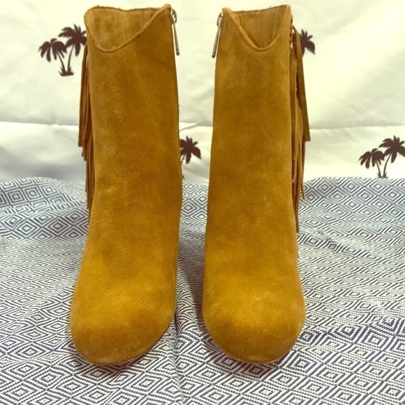 Brand New Charles David Suede Leather Boots - Picture 3 of 15